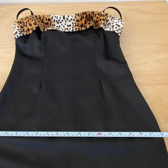 Pinup Couture Stephanie Wiggle Dress, Black with Faux Fur Trim, Size Medium - Picture 8 of 9